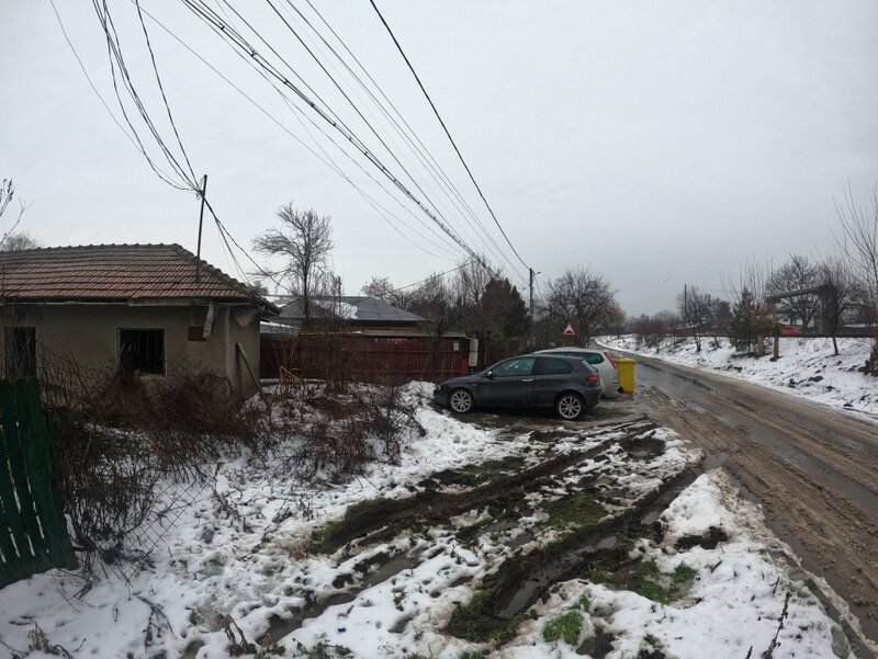 Teren cu casa demolabila, suprafata 1700 mp